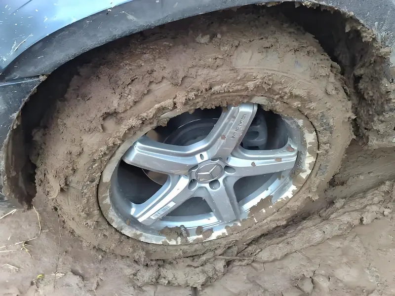 Mud-Terrain-tire (1).webp